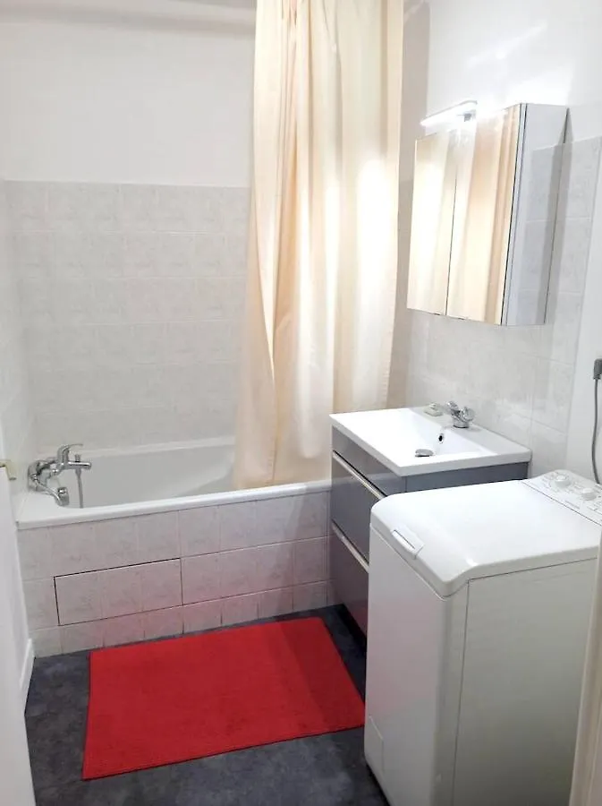 Studio Charmant A Clermont Ferrand 31 M² Parking Inclus France