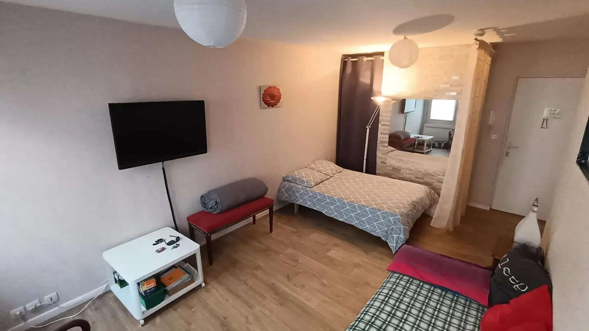 Apartment Studio Charmant A Clermont Ferrand 31 M² Parking Inclus