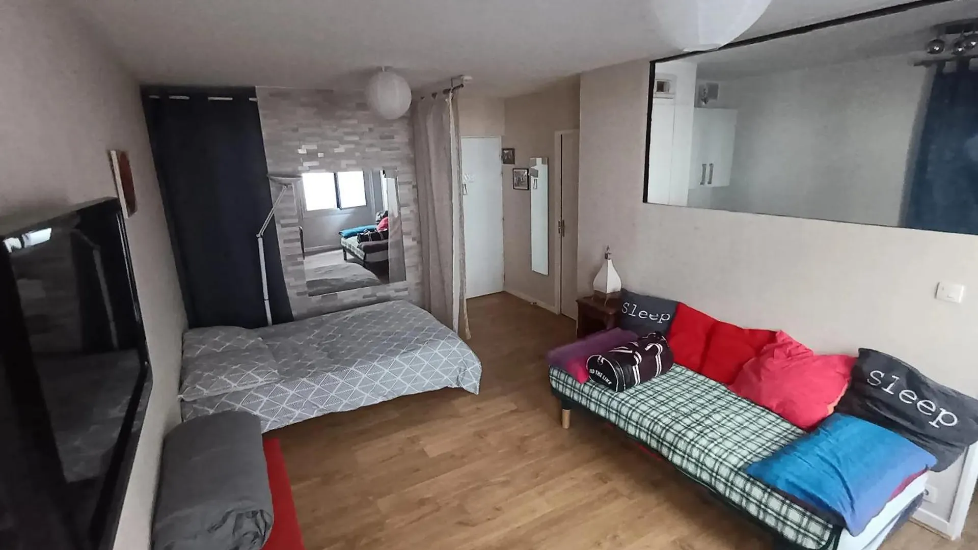 Studio Charmant A Clermont Ferrand 31 M² Parking Inclus